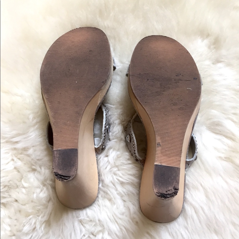 Arleen C Studded Silver Leather Wedge Sandals - Picture 4 of 8